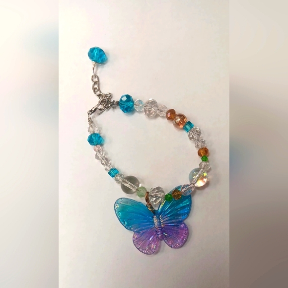 Girl's Handcrafted Beaded Bracelet  With Butterfly Charm 8" W/2" Extender - Picture 1 of 4